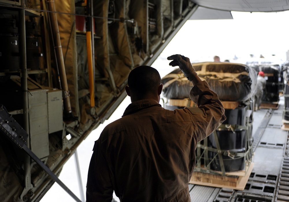 Deployed total force C-130 unit shatters airdrop record