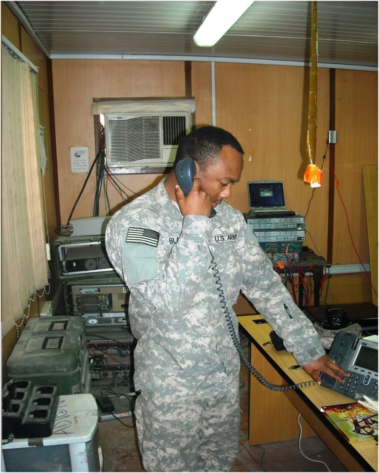 ‘Griffin’ Battalion network team maintains communications at Joint Security Station Muthana