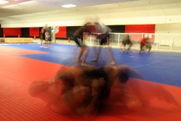 Marines get a choke-hold on MMA