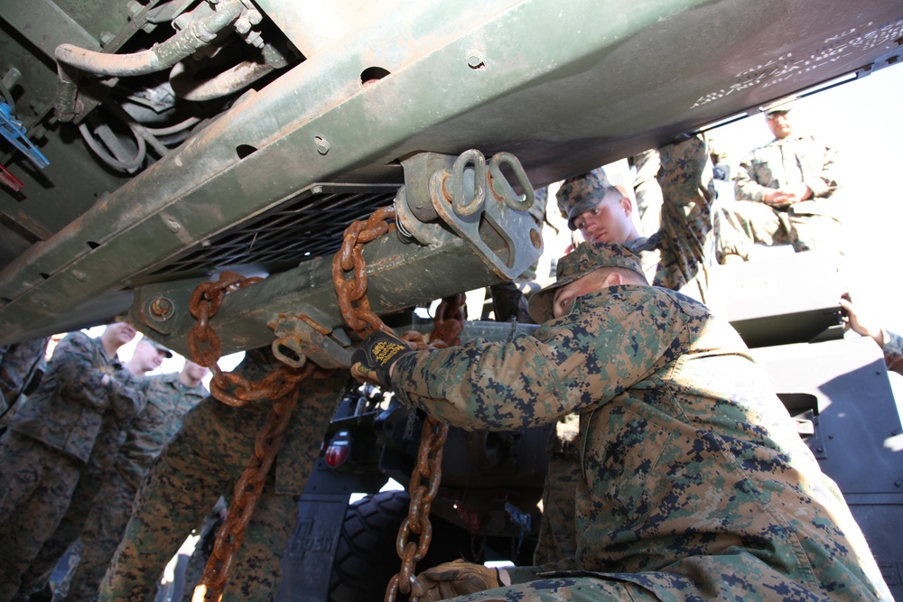 CLR-1 Marines participate in wrecker course