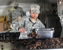 Army cooks Feeding the Force