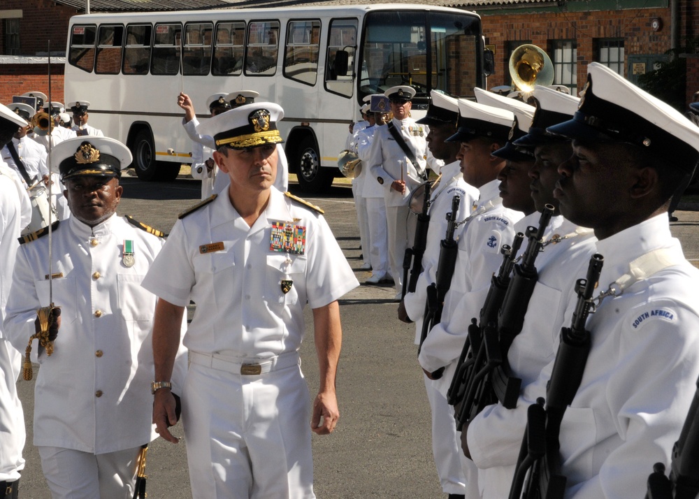 Vice Adm. Harris Jr. Inspect South African Sailors