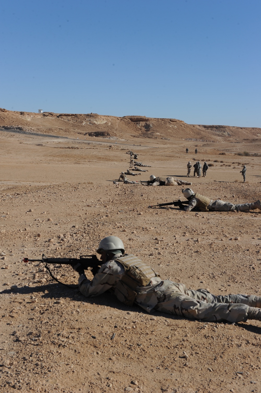 Iraqi Soldiers Train in Camp Al Asad