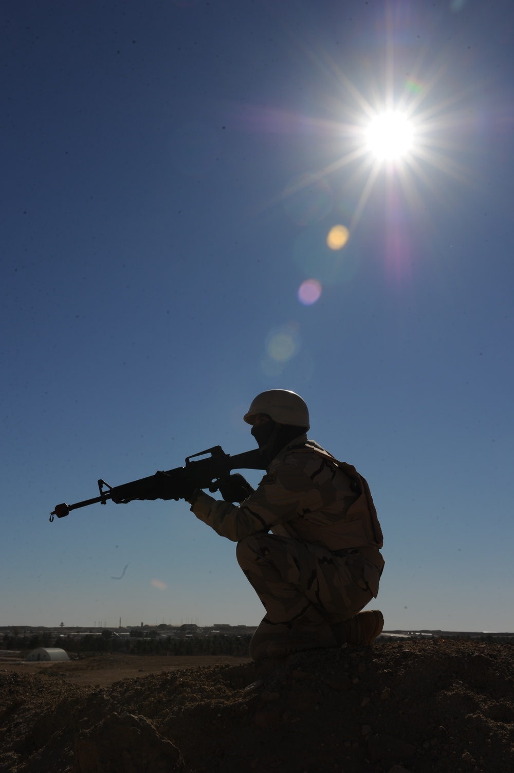 Iraqi Soldiers Train in Camp Al Asad