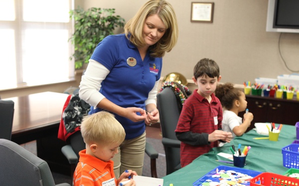 Fightertown families find focus outside of deployments