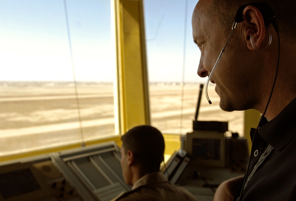 Air traffic advisors aim high for Iraq's future