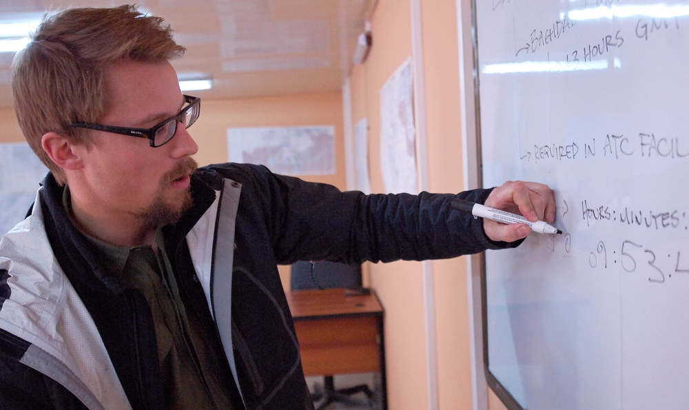Air traffic advisors aim high for Iraq's future