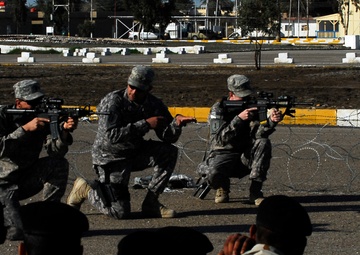 USD-C ‘Dragon’ Battalion Soldiers train Iraqi Army on vehicle maintenance, combat scenarios