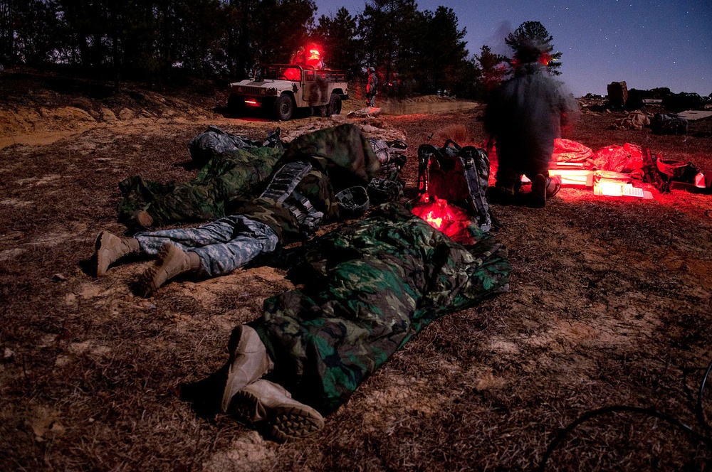 Airborne artillery unit fires live rounds during mass training exercise