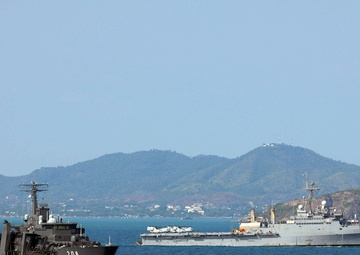 Marines, sailors visit Thailand