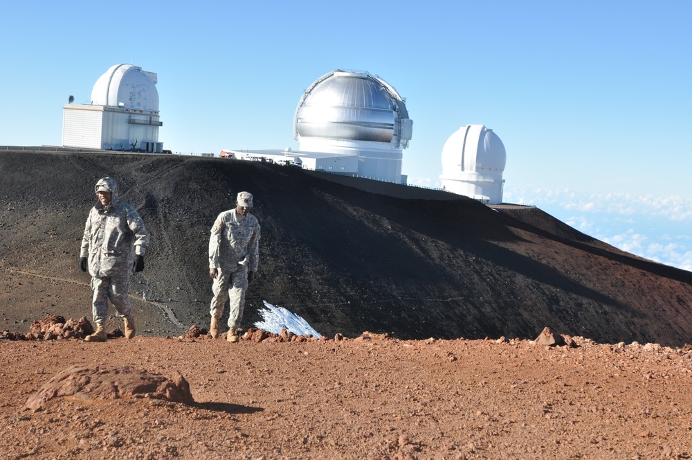 Soldiers spend ‘Duty Day with God’ at W. M. Keck Observatory