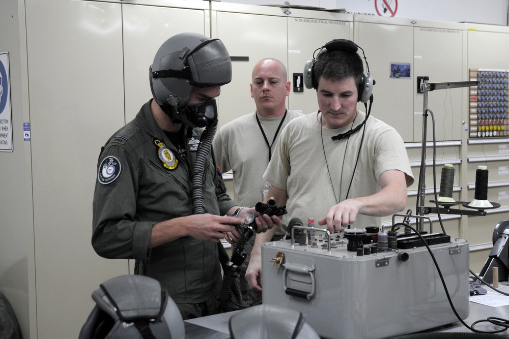 132nd Life Support trains Australian pilots in preparation for their flight in D model F-16.