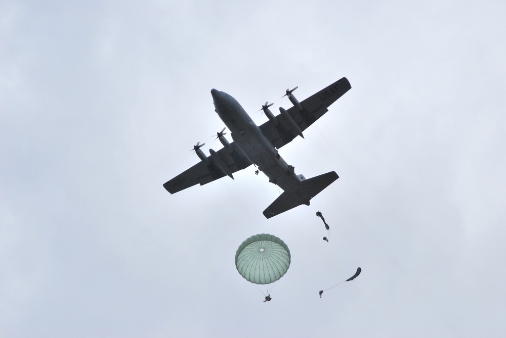 Military Policemen Parachute Over Bragg