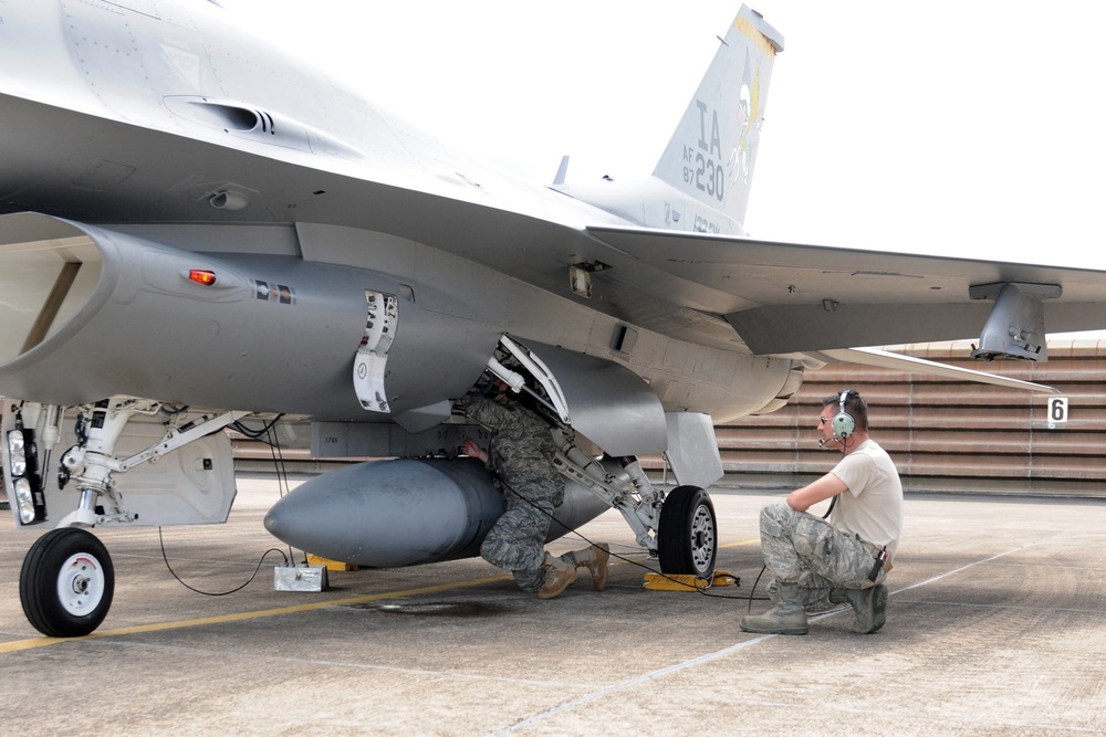 132FW launches F-16 aircraft during joint flying mission in Australia.