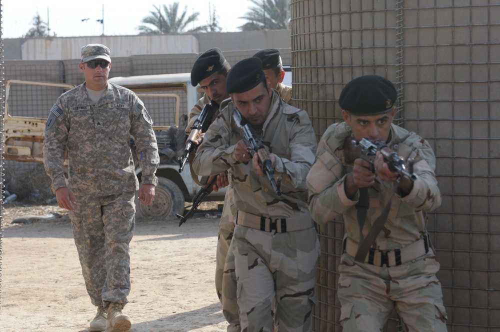 1-63rd AR REG trains Iraqi Army Soldiers