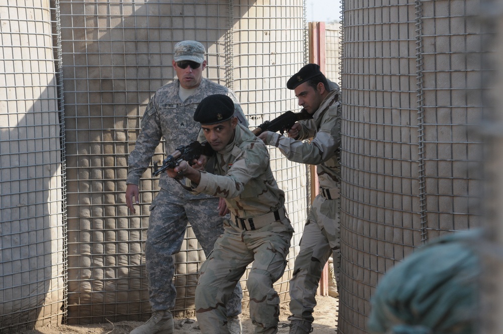 1-63rd AR REG trains Iraqi Army Soldiers