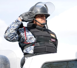 Select Iraqi Federal Police students graduate newly-developed personal security course