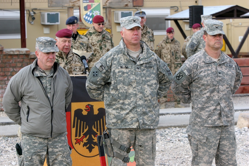 Commanders of US units in northern Afghanistan receive a German award on behalf of American soldiers