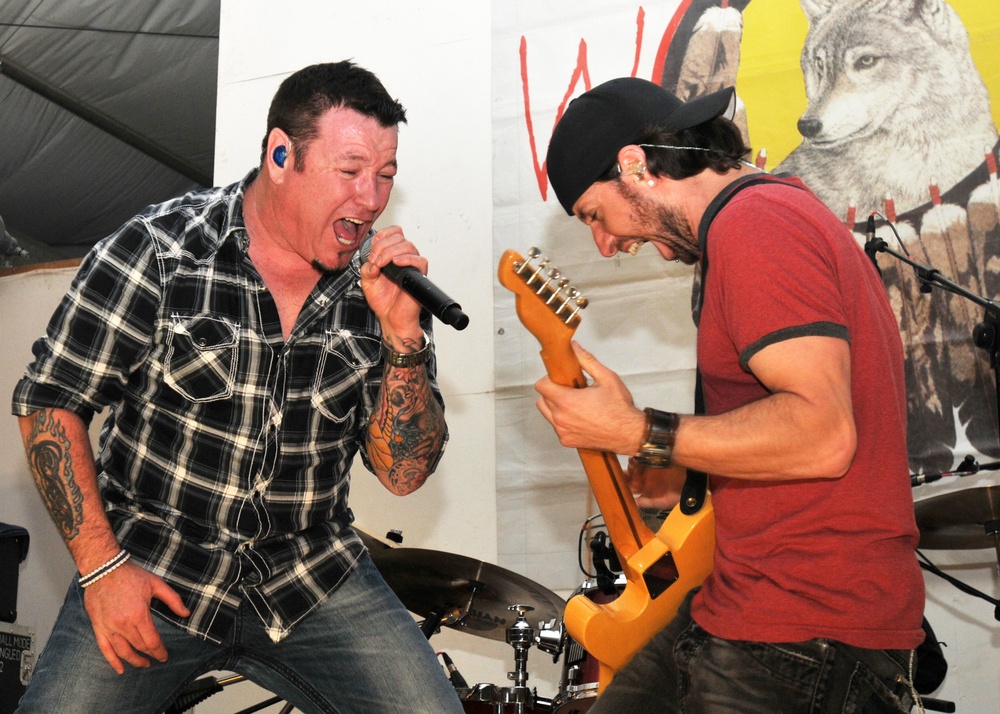 Smash Mouth gives ‘all star’ performance at COB Adder