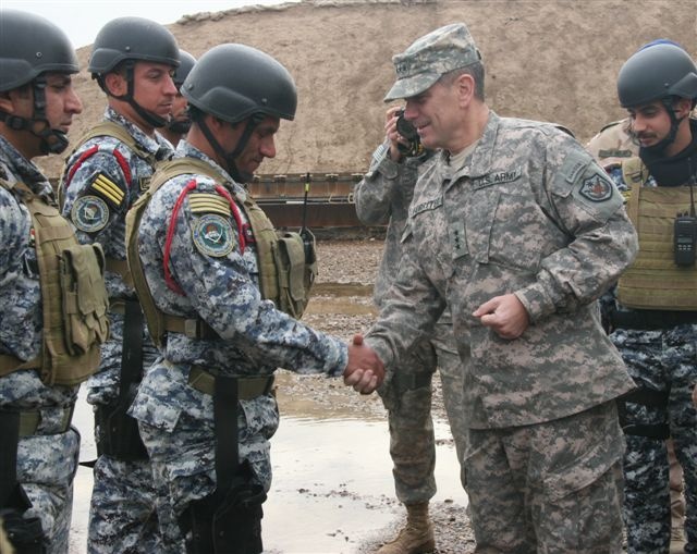 NTM-I commander conducts first visit with Italian Carabinieri