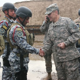 NTM-I commander conducts first visit with Italian Carabinieri