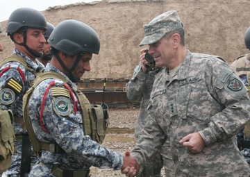 NTM-I Commander conducts first visit with Italian Carabinieri