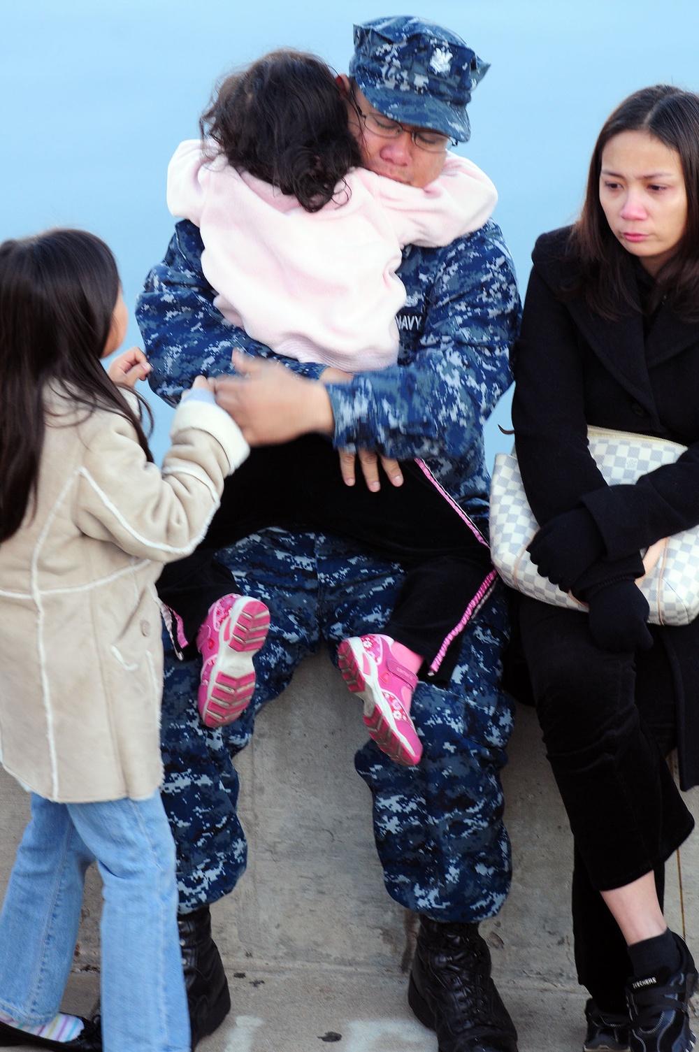 USS Comstock leaves San Diego