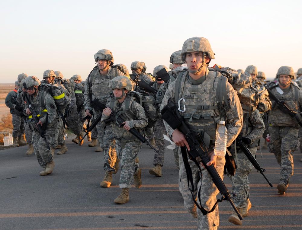 Soldiers test physical, mental limits in Provider Challenge