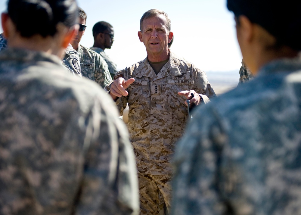 SOCOM commander visits SOTF-South troops