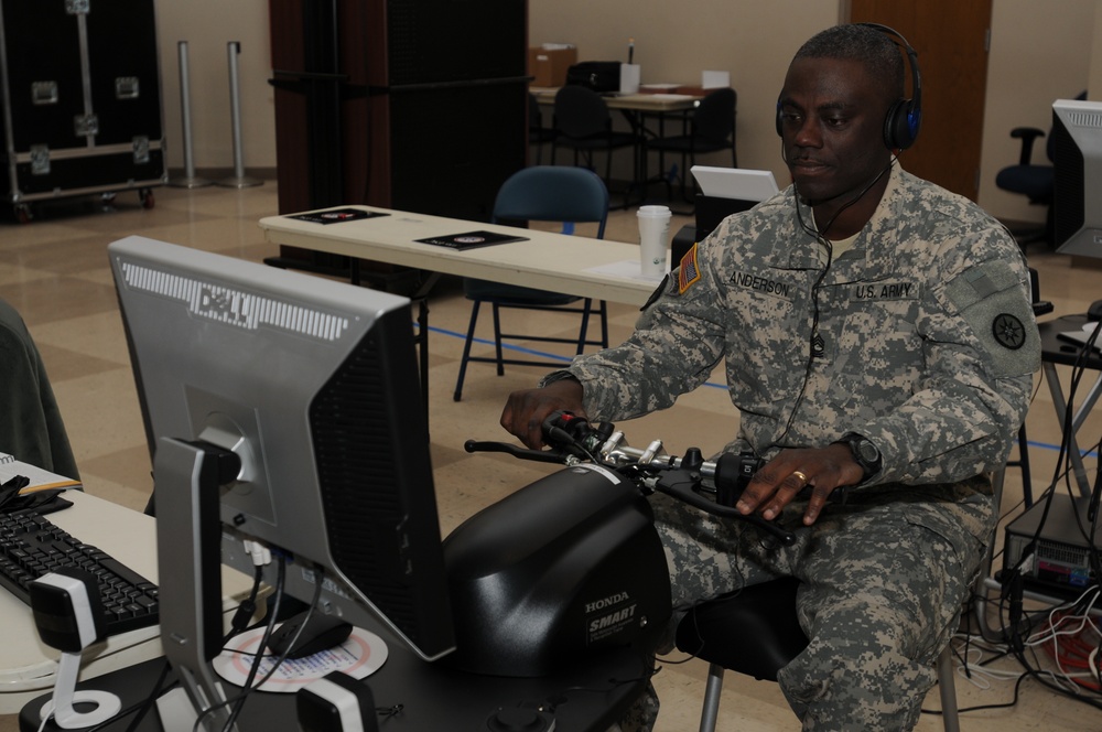 Soldiers learn defensive motor skills on Honda SMARTrainer