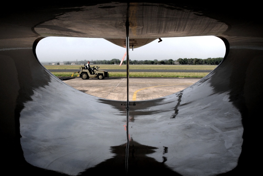 132FW performs maintenance operations during joint flying mission in Australia.