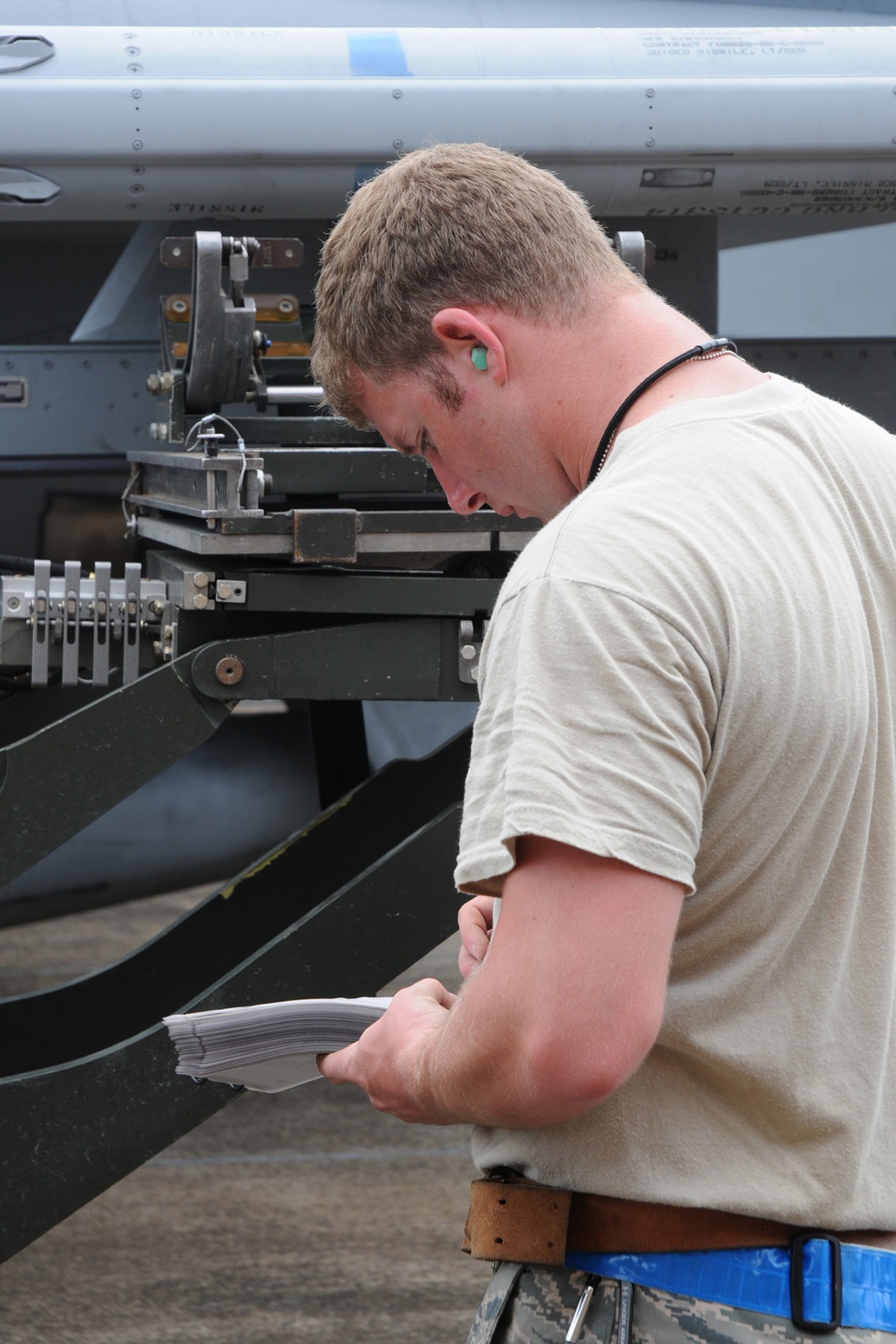 132FW performs maintenance operations during joint flying mission in Australia.