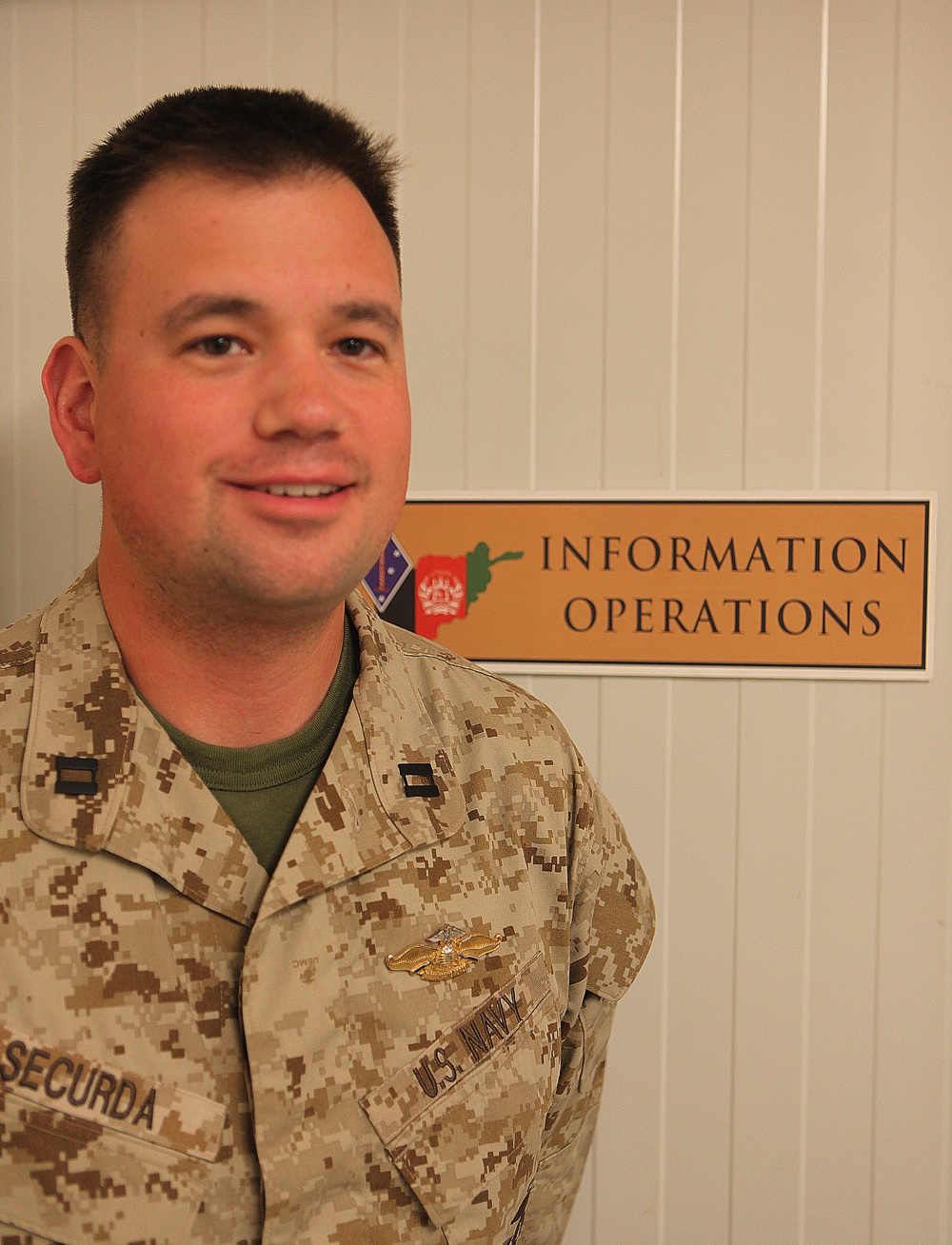 Atlanta native sailor earns FMF Qualified Officer insignia