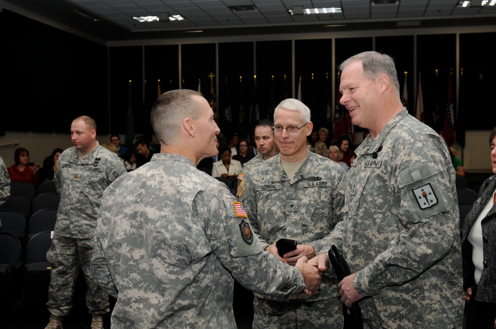 275th CSSB Holds Mobilization Ceremony