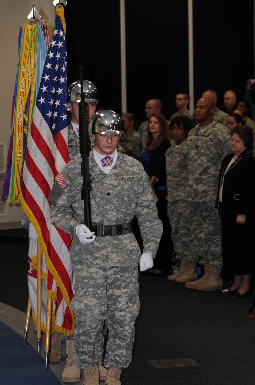 275th CSSB Holds Mobilization Ceremony