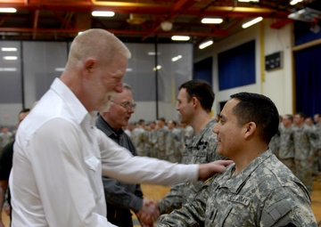 Belt buckle unites ‘Manchus past, present, future’