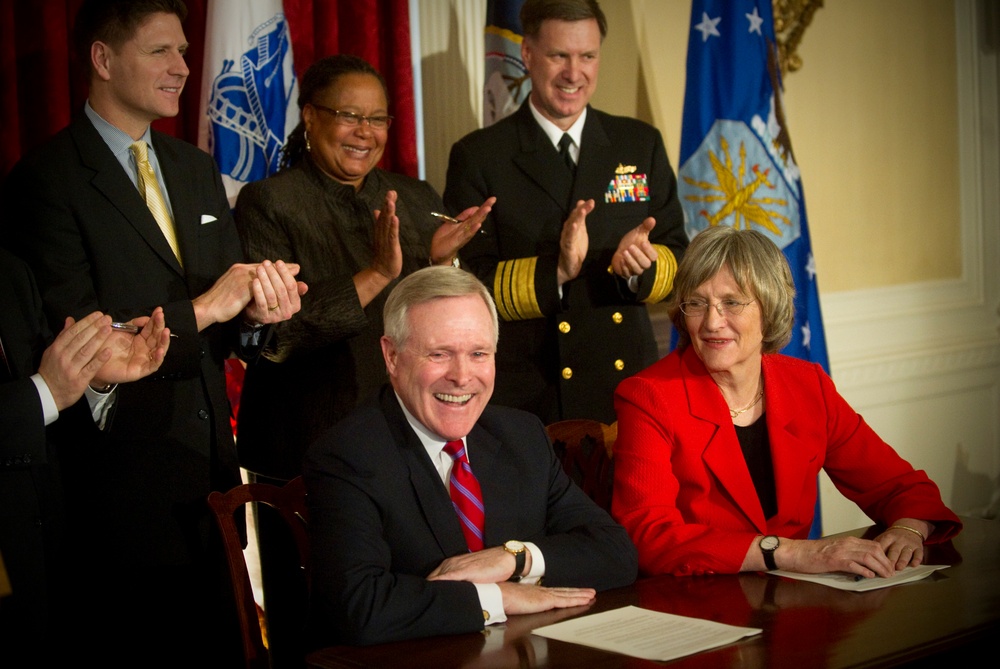 Harvard Re-establishes Navy ROTC