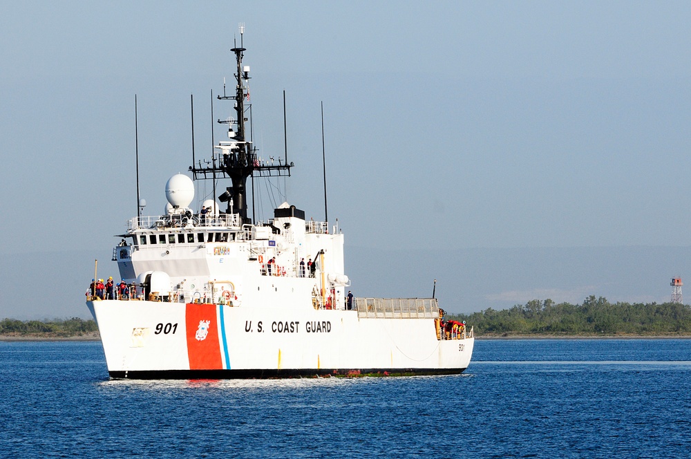 U.S. Coast Guard Cutter Bear pulls into Naval Station Guantanamo Bay