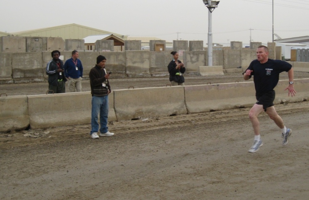 ‘Vanguard’ Battalion Soldiers challenge bodies, minds during Camp Taji, Iraq 5K run