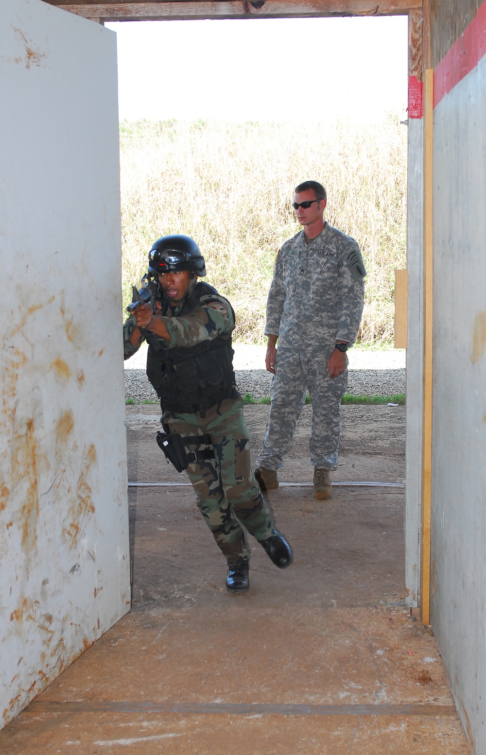 US Green Berets train Dominican partners for Fused Response 2011 exercise