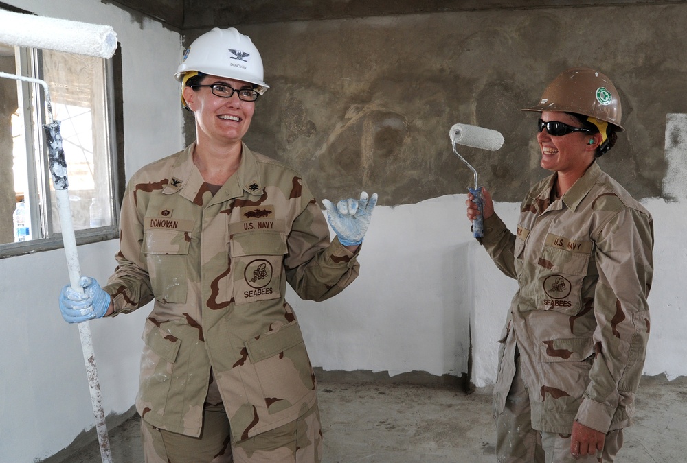 Seabee detachment commodore visits Camp Lemonier