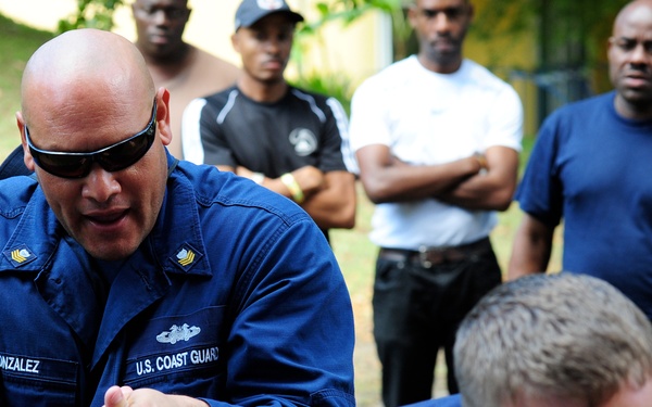 Do not resist me ... or you will feel pain!