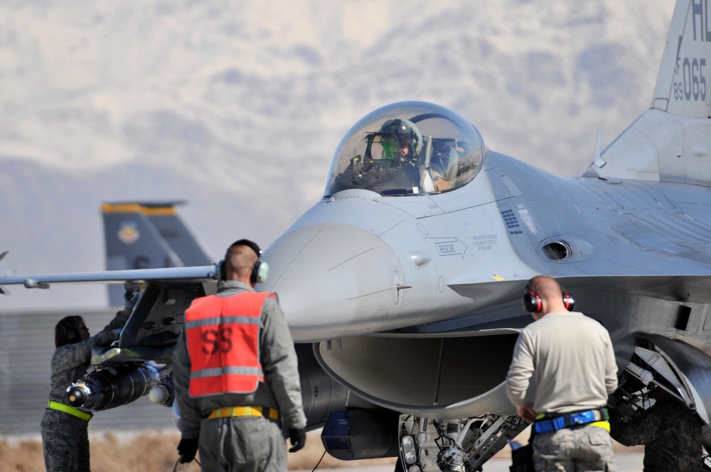 F-16 Fighting Falcon