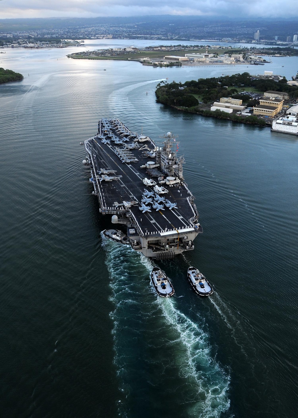 USS Abraham Lincoln in Pearl Harbor