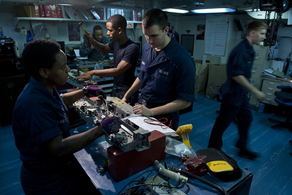 USS Carl Vinson's Aviation Ordnance Shop