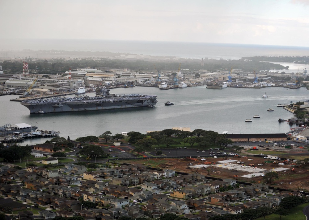 USS Abraham Lincoln in Hawaii