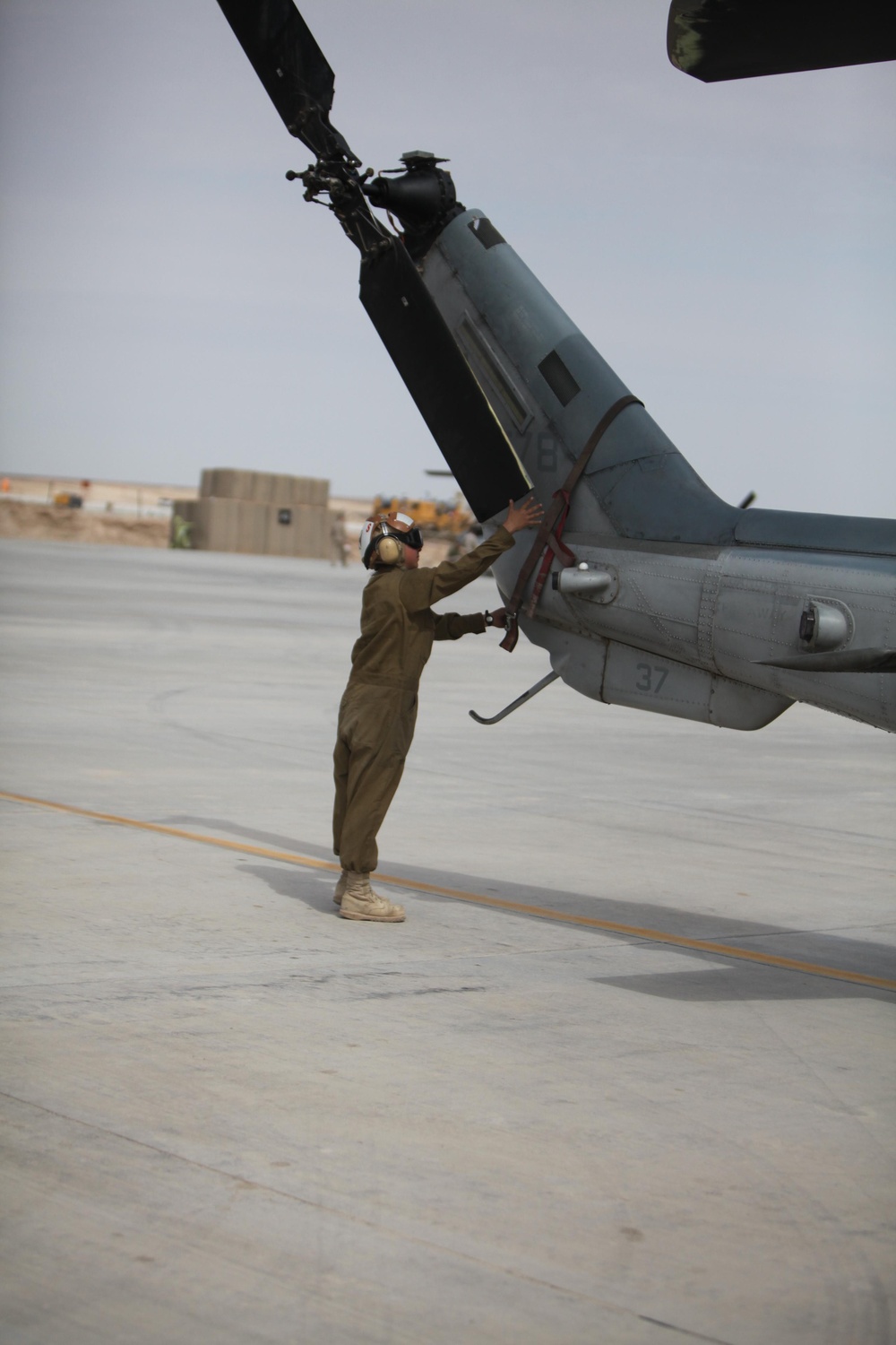 AH-1W Cobra launch