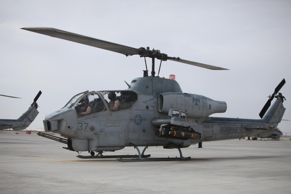 AH-1W Cobra launch