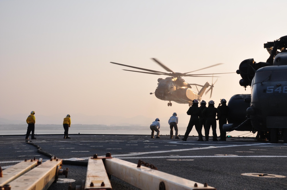 USS Tortuga supports tsunami relief