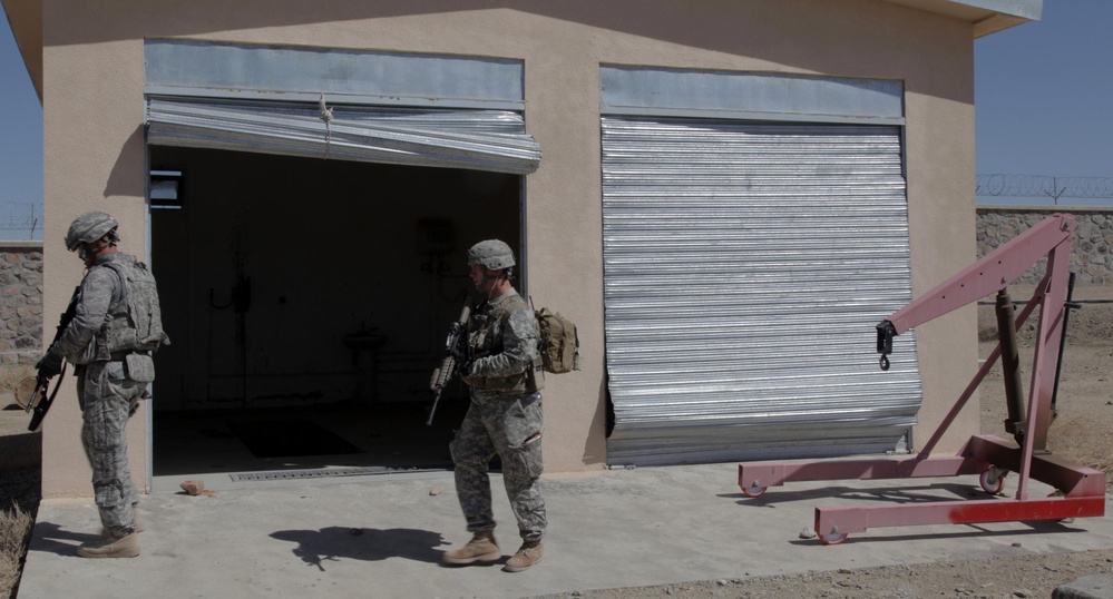 ISAF Conducts Building Assessment Survey in Karis Shorabak